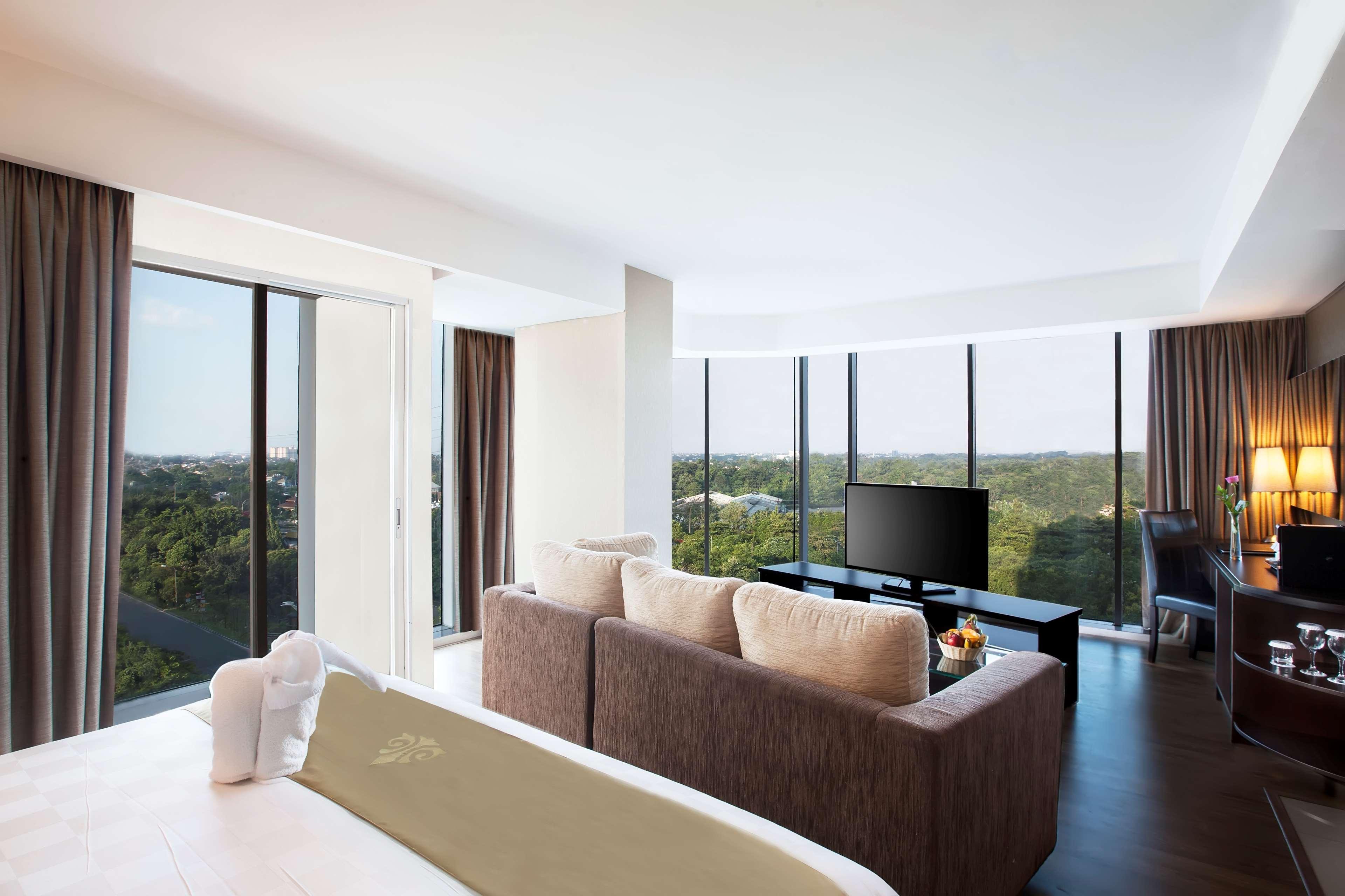 Best Western Premier The Hive Джакарта Экстерьер фото