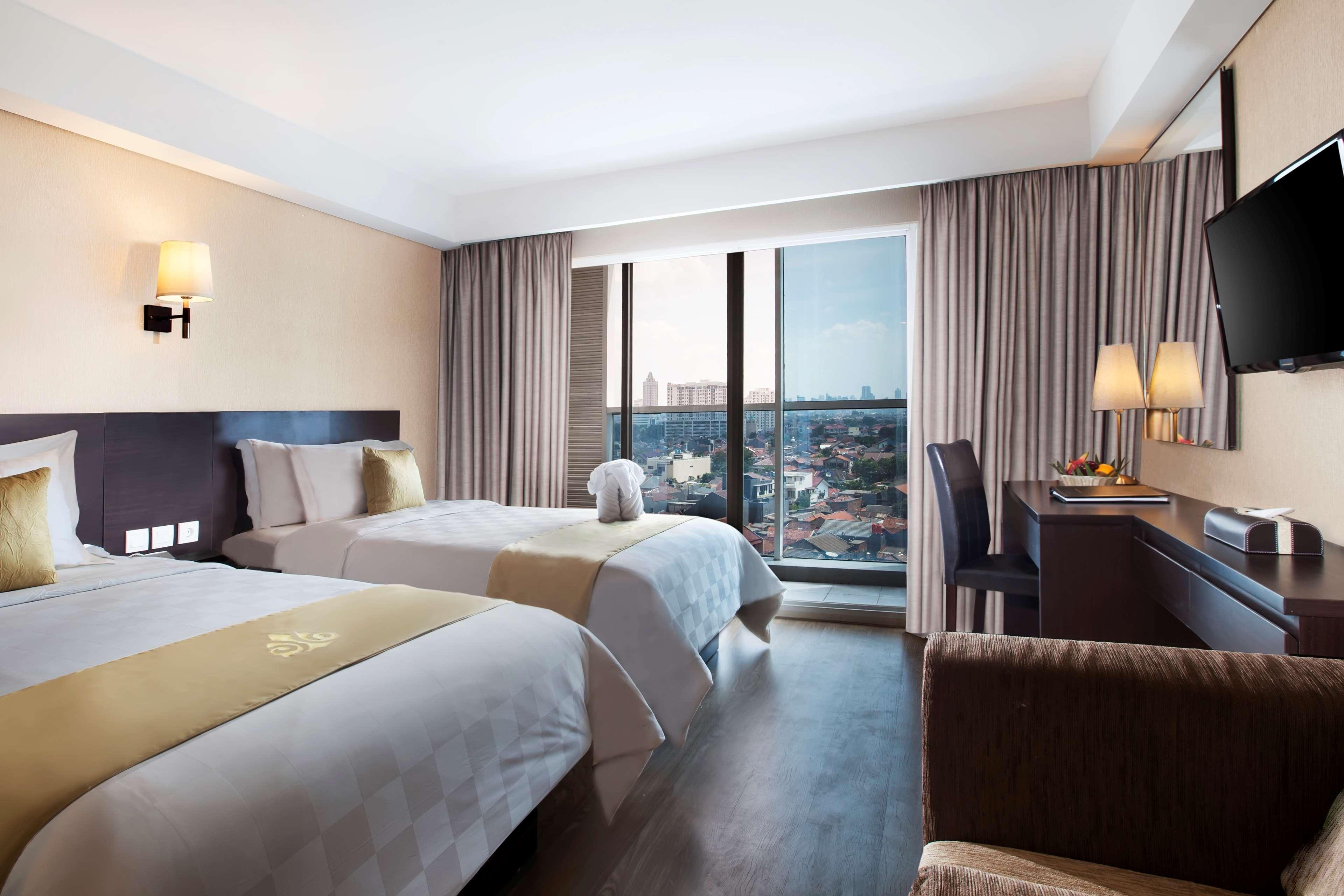 Best Western Premier The Hive Джакарта Экстерьер фото