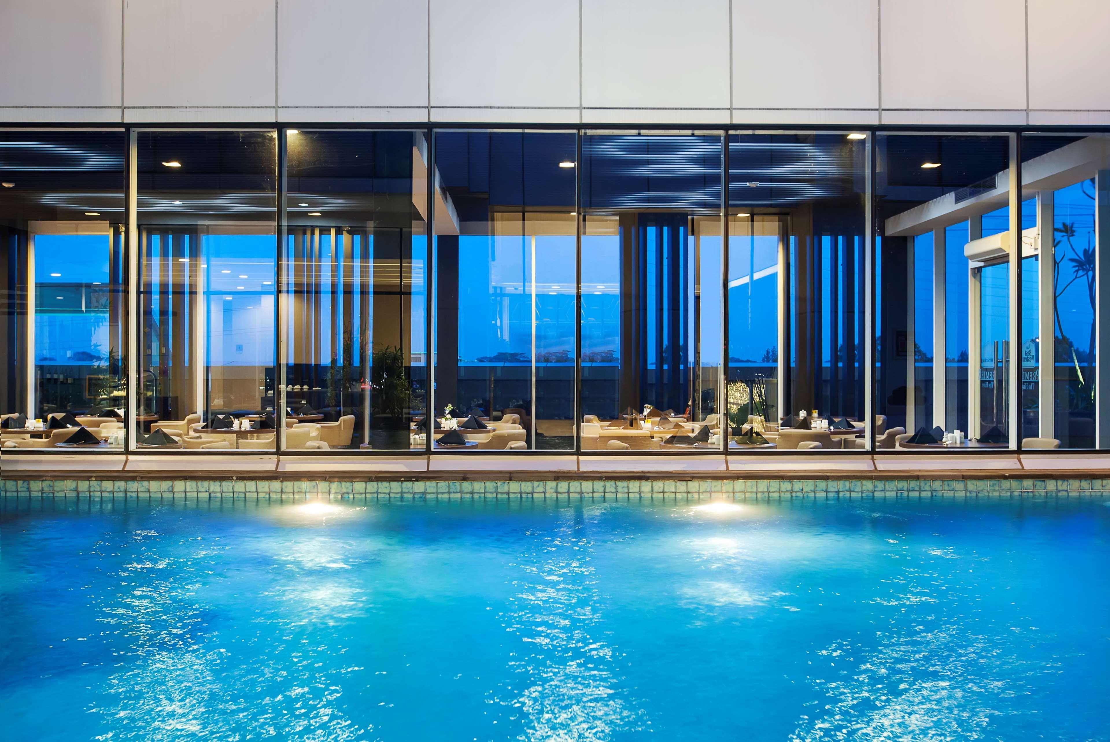 Best Western Premier The Hive Джакарта Экстерьер фото