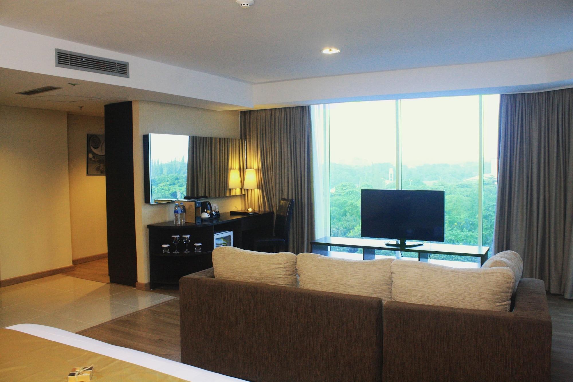 Best Western Premier The Hive Джакарта Экстерьер фото